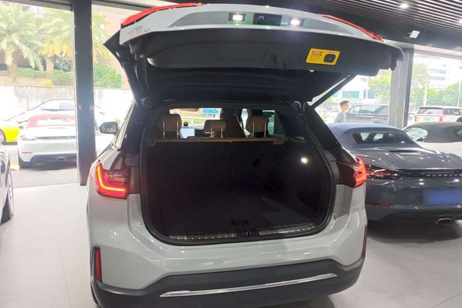 Used Nio ES6 2020 430KM Performance Version Trunk