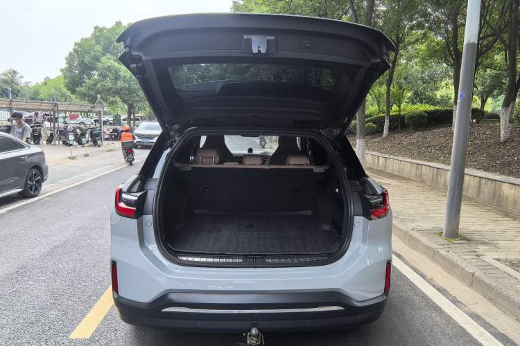 Used Nio ES6 2020 430KM Performance Version Trunk