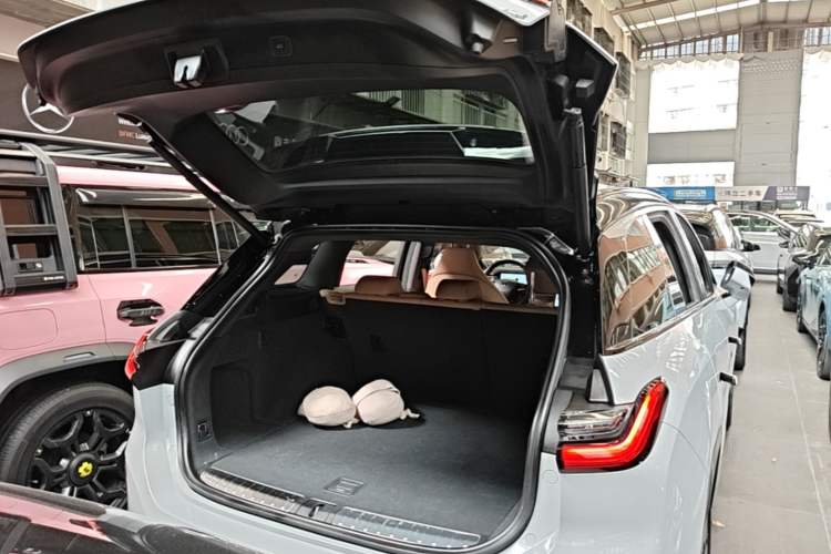 Used Nio ES6 2020 465 km Performance Version Trunk