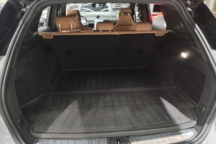 Used Nio ES6 2020 430KM Performance Version Trunk
