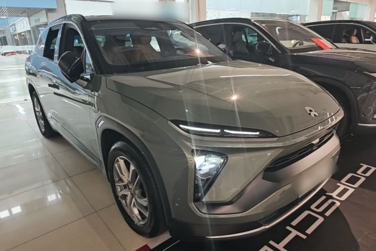 Used Nio ES6 2020 420 km Sport Edition Front Right 45 Deg