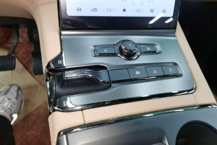 Used Nio ES6 2020 600 km Sport Edition Gear Lever