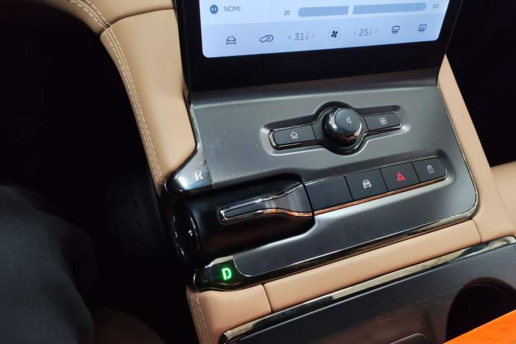 Used Nio ES6 2020 420 km Sport Edition Gear Lever