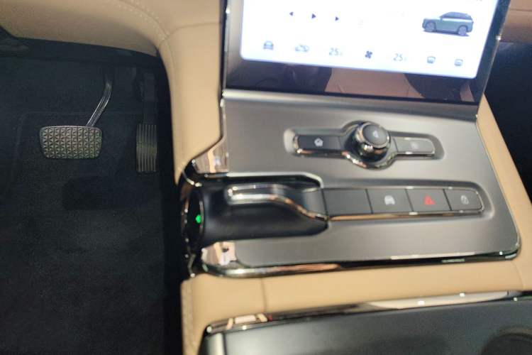 Used Nio ES6 2020 430 km Signature Edition Gear Lever