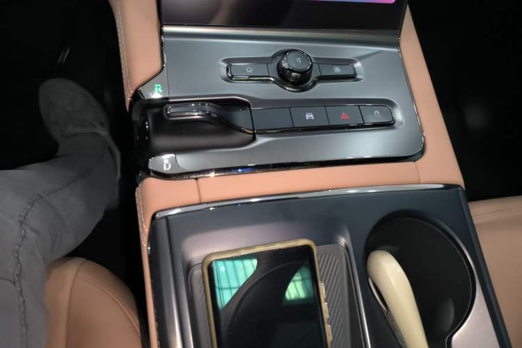 Used Nio ES6 2020 420 km Sport Edition Gear Lever