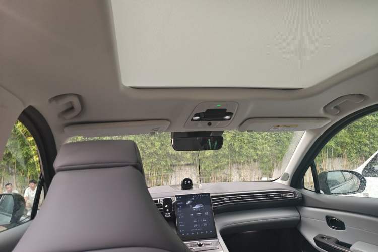 Used Nio ES6 2020 420 km Sport Edition Headliner