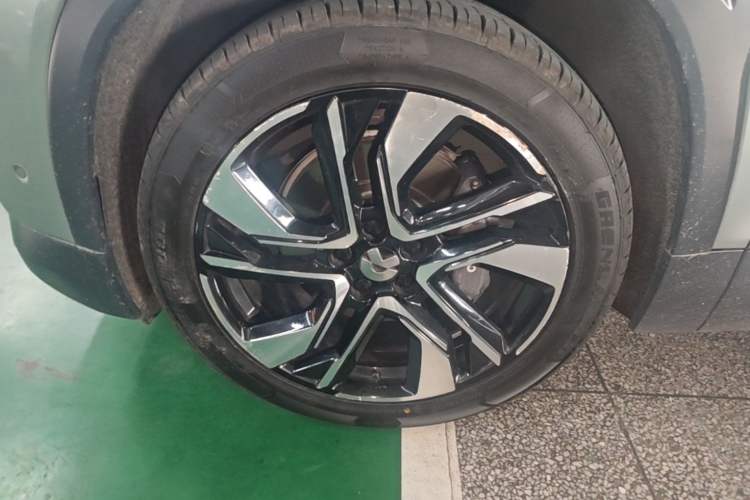 Used Nio ES6 2020 600 km Sport Edition Left Front Wheel Hub