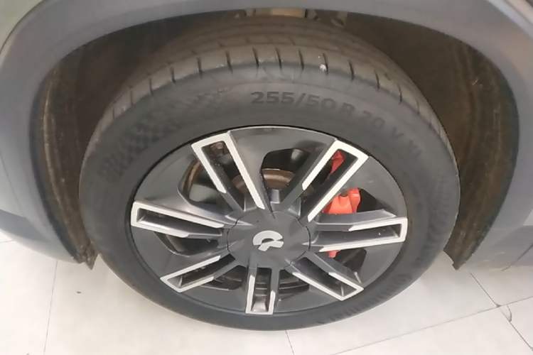 Used Nio ES6 2020 455KM Sport Edition Left Front Wheel Hub