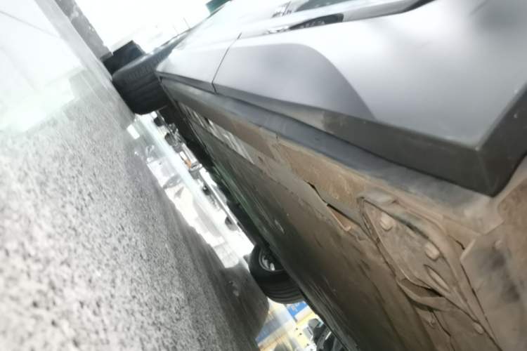 Used Nio ES6 2020 600 km Sport Edition Left Side Sill
