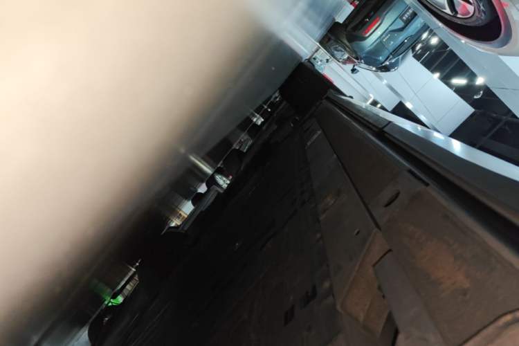 Used Nio ES6 2020 600 km Sport Edition Left Side Sill