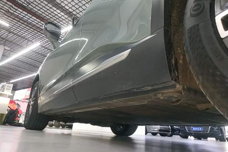 Used Nio ES6 2020 455KM Sport Edition Left Side Sill