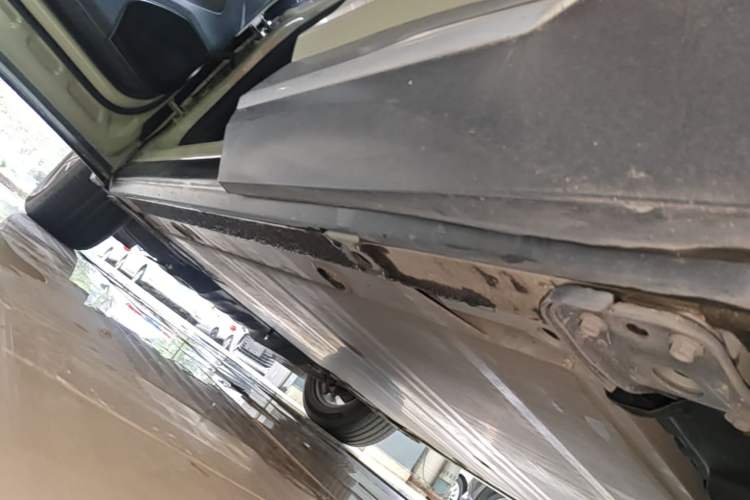 Used Nio ES6 2020 420 km Sport Edition Left Side Sill
