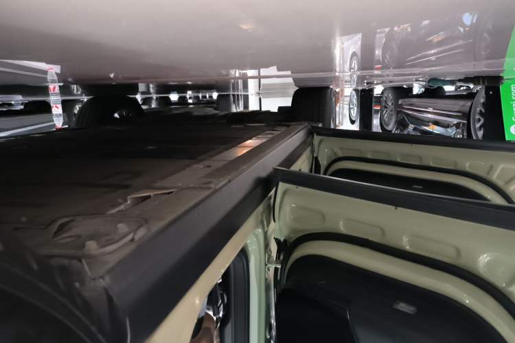 Used Nio ES6 2020 420 km Sport Edition Left Side Sill