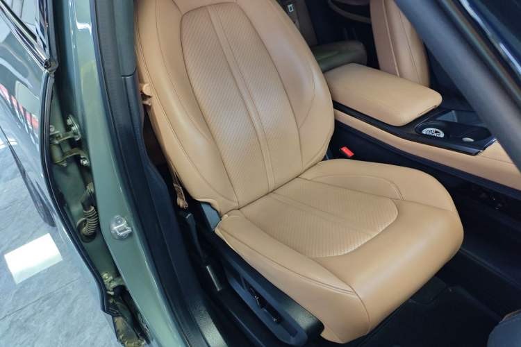 Used Nio ES6 2020 610KM Signature Edition Right Front Seat