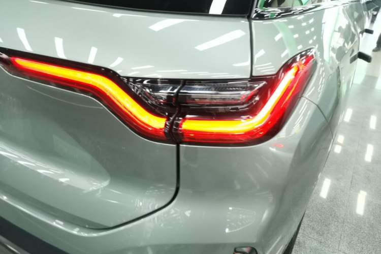 Used Nio ES6 2020 600 km Sport Edition Right Rear Taillight