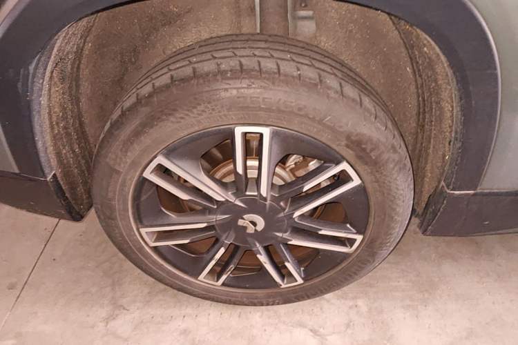 Used Nio ES6 2020 610 km Performance Version Right Rear Wheel Hub