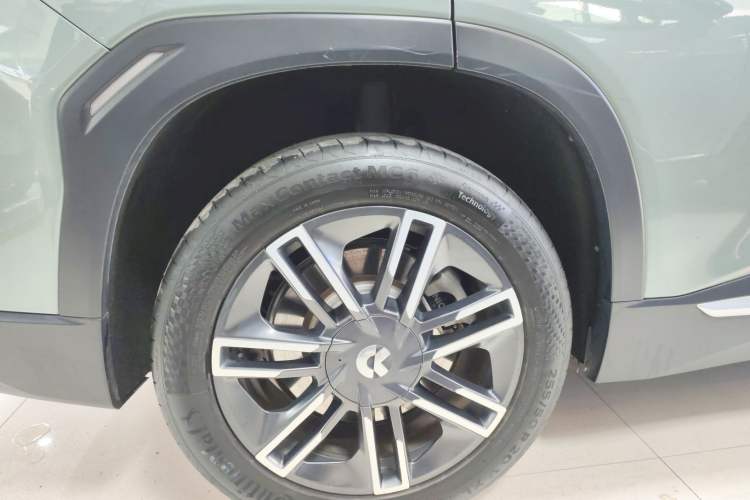 Used Nio ES6 2020 420 km Sport Edition Right Rear Wheel Hub