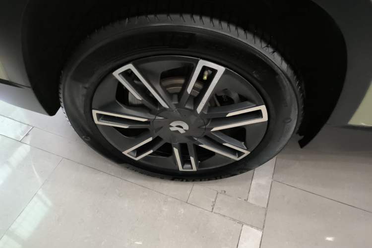 Used Nio ES6 2020 420 km Sport Edition Right Rear Wheel Hub