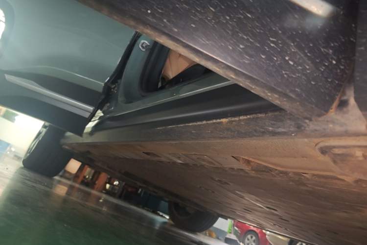 Used Nio ES6 2020 600 km Sport Edition Right Side Sill