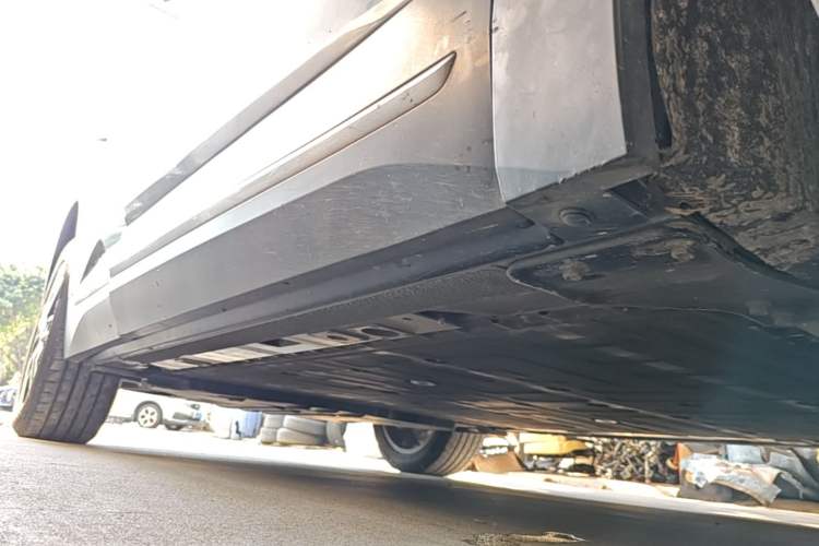Used Nio ES6 2020 600 km Sport Edition Right Side Sill