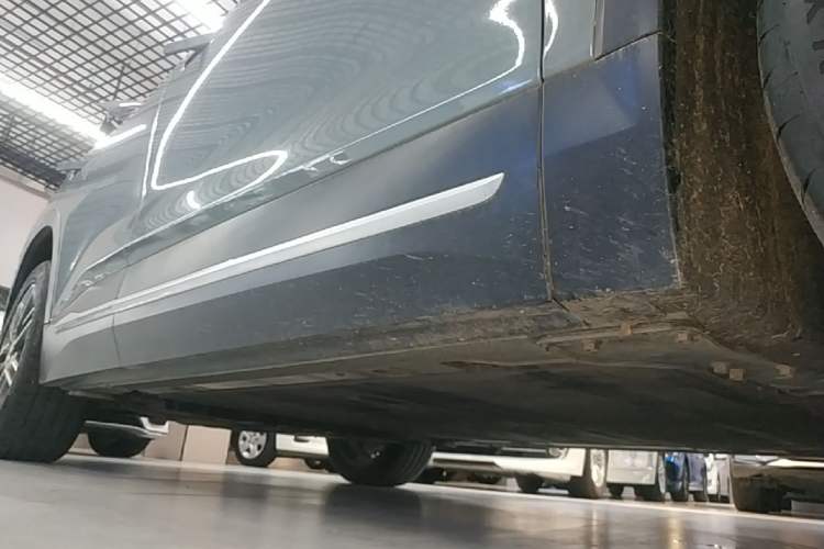 Used Nio ES6 2020 455KM Sport Edition Right Side Sill