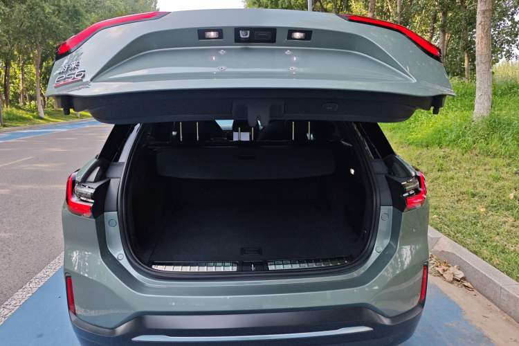 Used Nio ES6 2020 430KM Performance Version Trunk