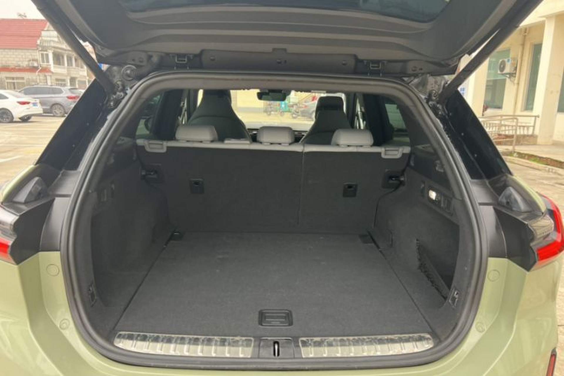 Used Nio ES6 2020 430KM Performance Version Trunk