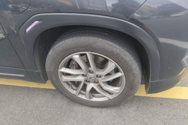 Used Nio ES6 2020 600 km Sport Edition Right Front Wheel Hub