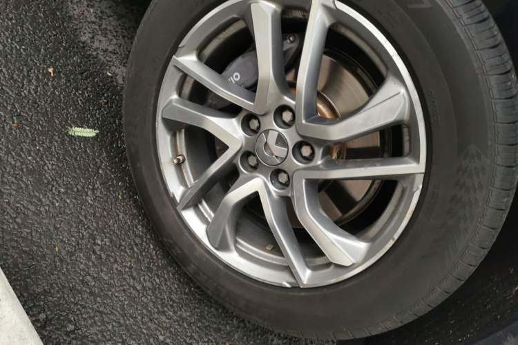 Used Nio ES6 2020 600 km Sport Edition Right Front Wheel Hub