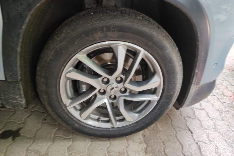 Used Nio ES6 2020 420 km Sport Edition Right Front Wheel Hub