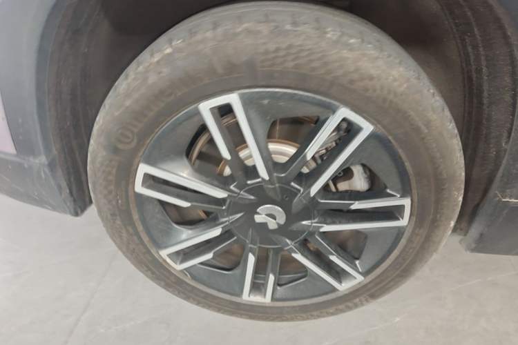 Used Nio ES6 2020 600 km Sport Edition Right Rear Wheel Hub