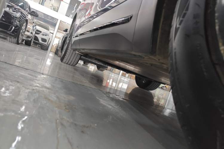 Used Nio ES6 2020 420 km Sport Edition Right Side Sill