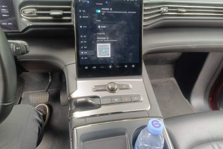 Used Nio ES6 2020 420 km Sport Edition Audio And AC Panel