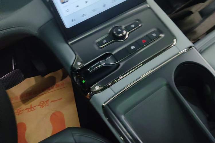 Used Nio ES6 2020 420 km Sport Edition Gear Lever