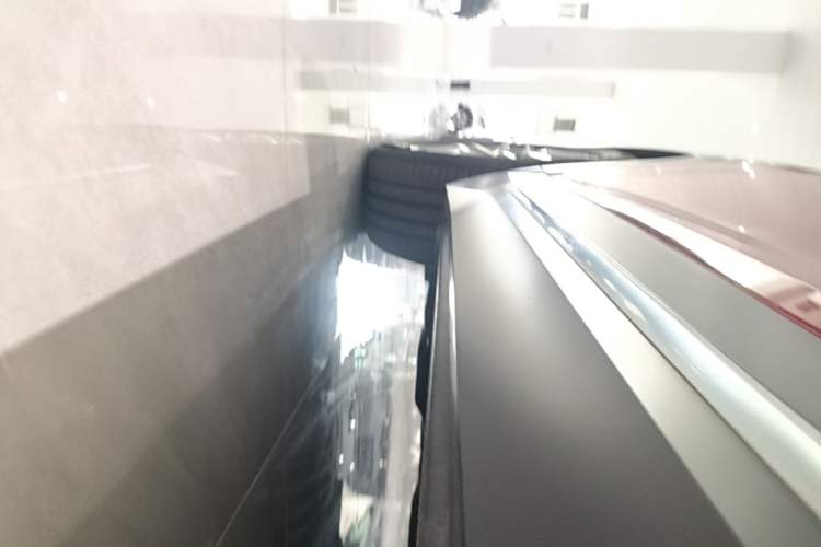 Used Nio ES6 2020 420 km Sport Edition Left Side Sill