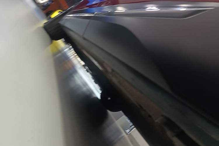 Used Nio ES6 2020 600 km Sport Edition Left Side Sill