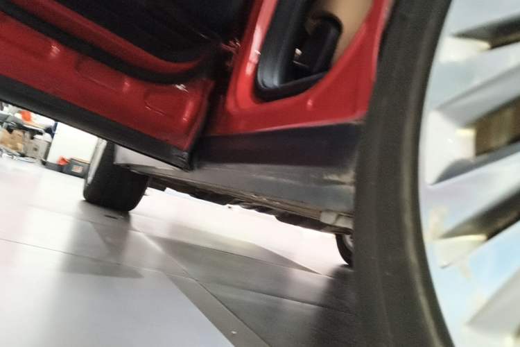 Used Nio ES6 2020 610KM Signature Edition Left Side Sill