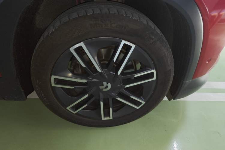 Used Nio ES6 2020 420 km Sport Edition Right Front Wheel Hub