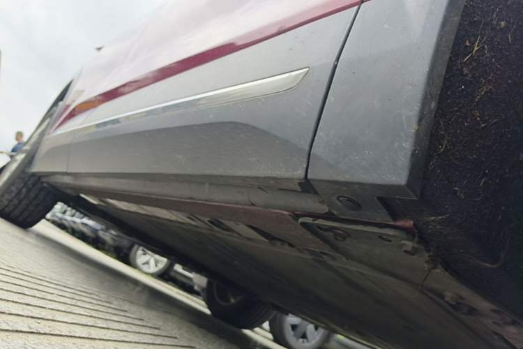 Used Nio ES6 2020 455KM Sport Edition Right Side Sill