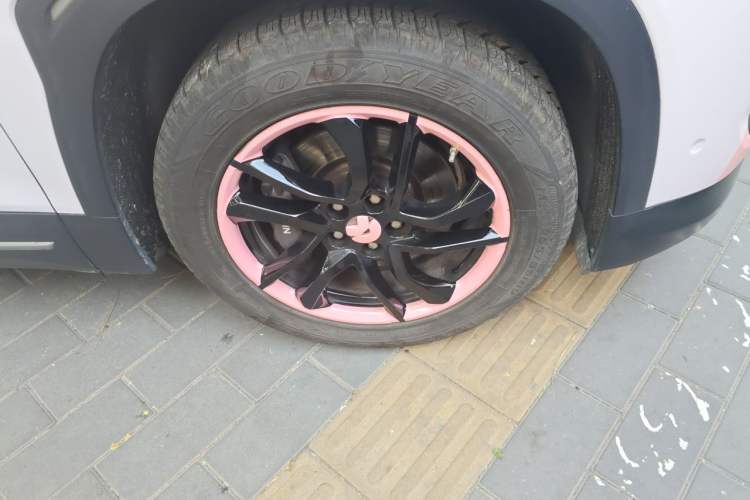 Used Nio ES6 2020 600 km Sport Edition Right Front Wheel Hub
