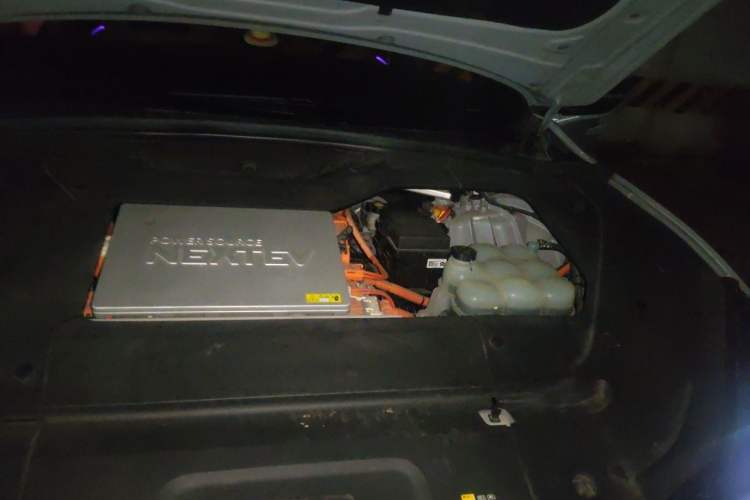 Used Nio ES6 2020 420 km Sport Edition Engine Bay Left
