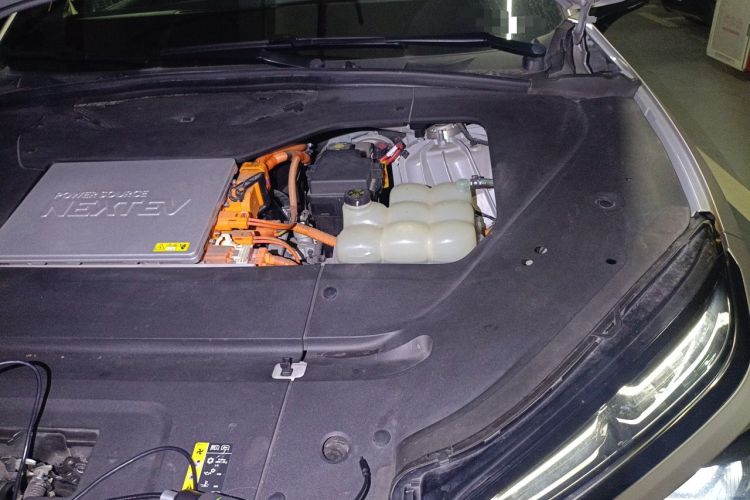 Used Nio ES6 2020 430KM Performance Version Engine Bay Left