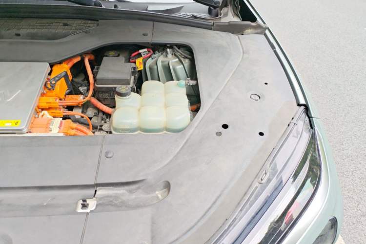 Used Nio ES6 2020 600 km Sport Edition Engine Bay Left