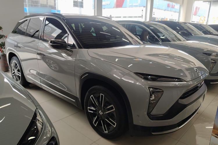 Used Nio ES6 2020 430 km Signature Edition Front Right 45 Deg