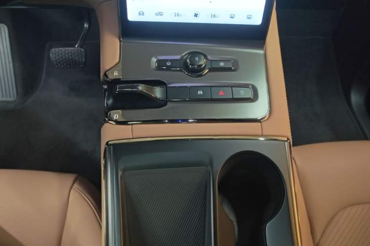 Used Nio ES6 2020 600 km Sport Edition Gear Lever