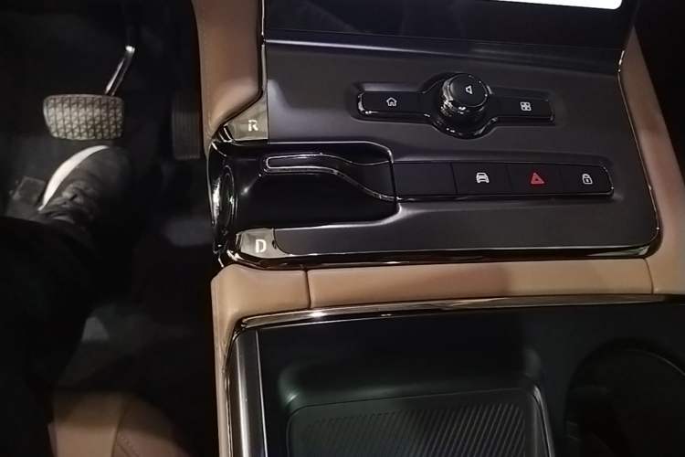 Used Nio ES6 2020 420 km Sport Edition Gear Lever