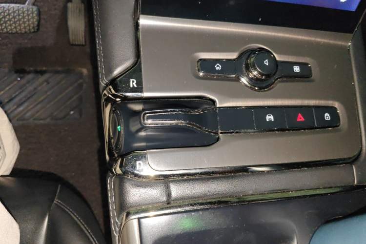Used Nio ES6 2020 420 km Sport Edition Gear Lever