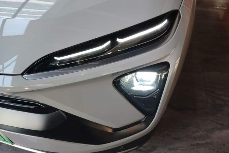 Used Nio ES6 2020 610KM Signature Edition Left Front Headlight