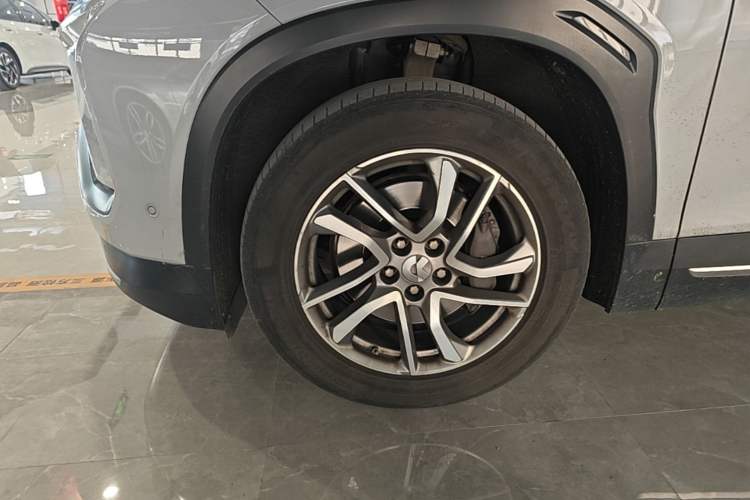 Used Nio ES6 2020 420 km Sport Edition Left Front Wheel Hub