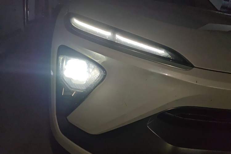 Used Nio ES6 2020 600 km Sport Edition Right Front Headlight